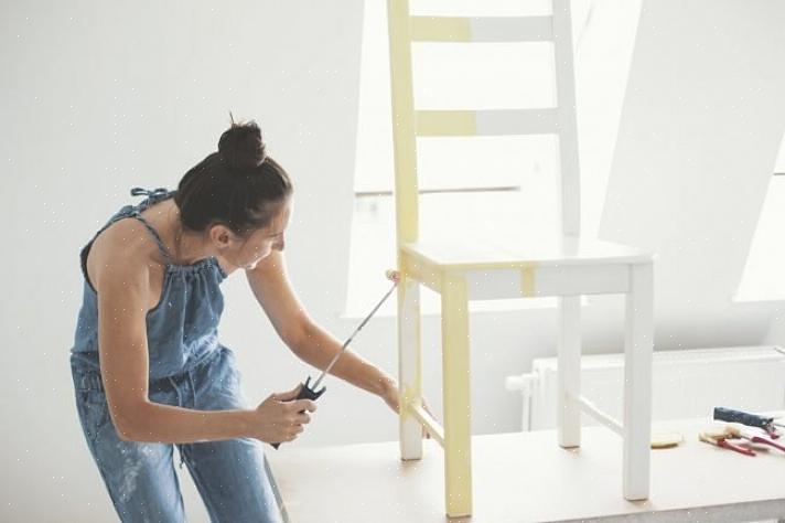 צבע אקרילי הוא סוג נוסף של צבע מים לרהיטים שקשור באופן הדוק לצבע לטקס