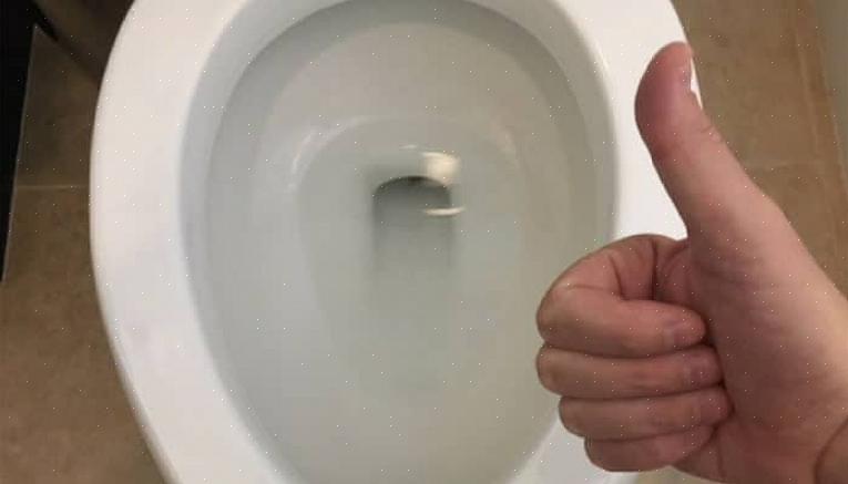 הימנע מטבליות או מנקיות לניקוי קערות שירותים - מהסוג שנשמט למיכל או שתלוי בתוך שולי הקערה